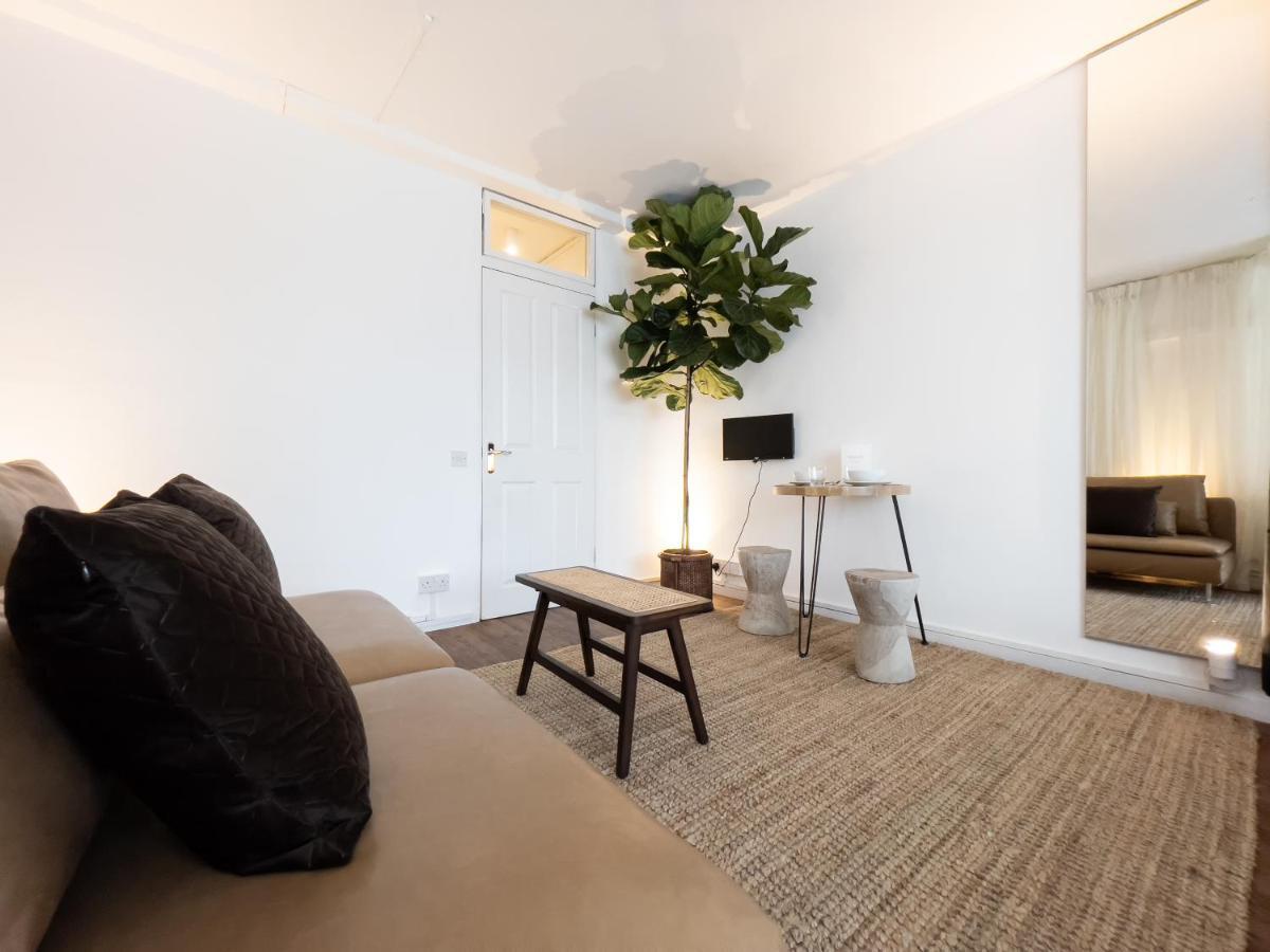 ロンドンThe Chamberlin, Powell & Bon, By The Design Travellerアパートメント エクステリア 写真